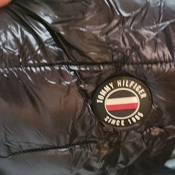 Tommy Hilfiger Men's Shiny Quilted Black Puffer Jacket With Logo SZ M - Picture 11 of 15